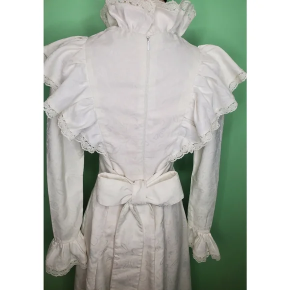 Vintage Boho Wedding Gown White Brocade Lace Long Sleeve Sash Dress - Picture 7 of 11
